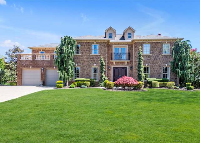Property at 26 Winchester Dr, Manhasset, NY 11030, 5 beds, 4.5 baths
