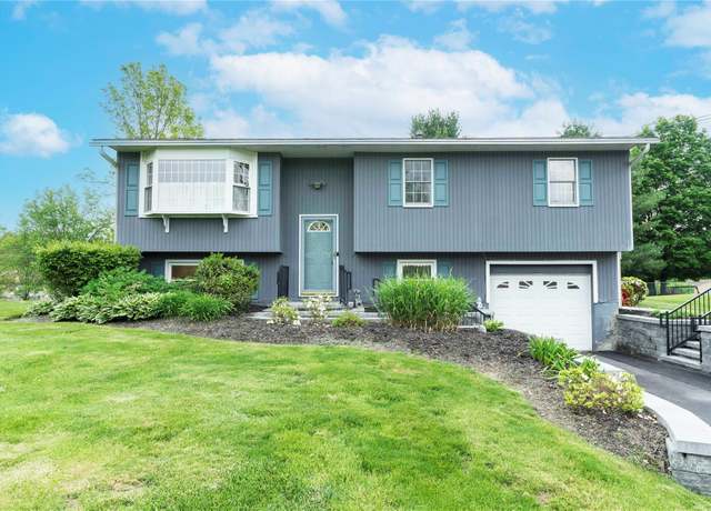 Property at 190 Lakeside Rd, Newburgh, NY 12550, 3 beds, 1.5 baths