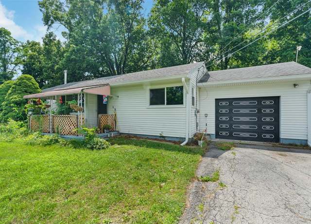 Property at 95 Van Vlack Rd, Hopewell Junction, NY 12533, 2 beds, 1.5 baths