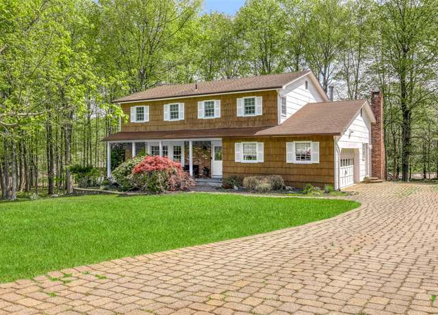 Property at 11 Overhill Ln, New City, NY 10956, 4 beds, 2.5 baths