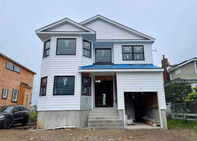 Property at 103 Clocks Blvd, Massapequa, NY 11758, 4 beds, 2.5 baths