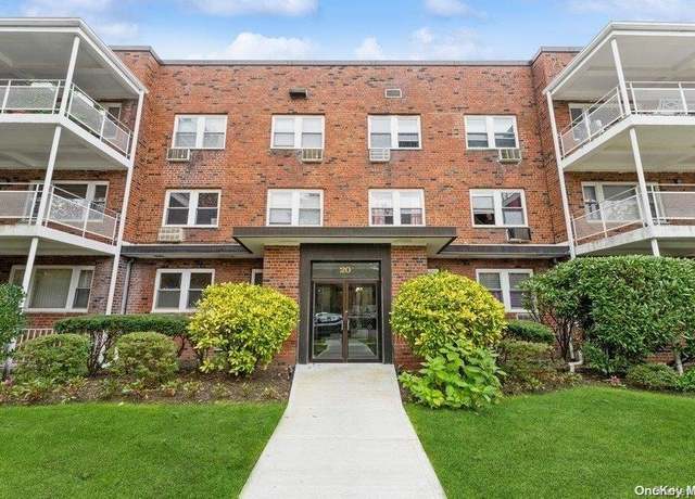 Property at 20 Hillpark Ave Unit 1A, Great Neck, NY 11021, 1 bath