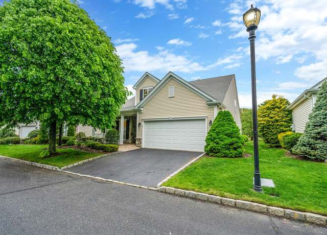 Property at 74 Louden Loop, Mount Sinai, NY 11766, 3 beds, 3 baths