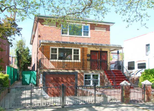 Property at 1050 E 85th St, Brooklyn, NY 11236, 6 beds, 4 baths