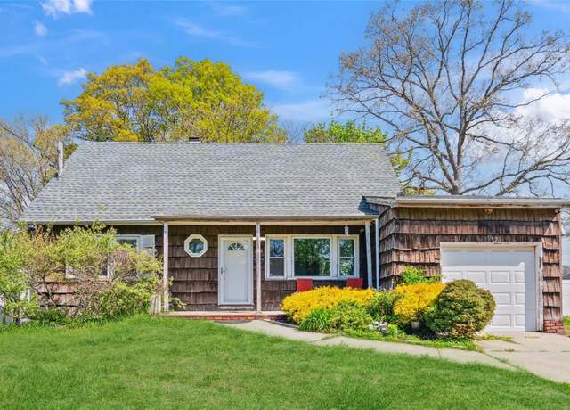 Property at 149 Le Grand St, Brentwood, NY 11717, 4 beds, 2 baths