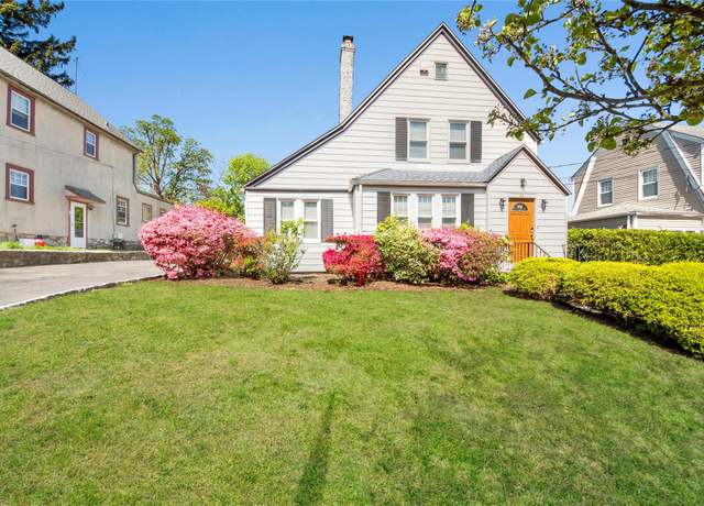 Property at 26 Alta Dr, Mount Vernon, NY 10552, 2 beds, 1.5 baths