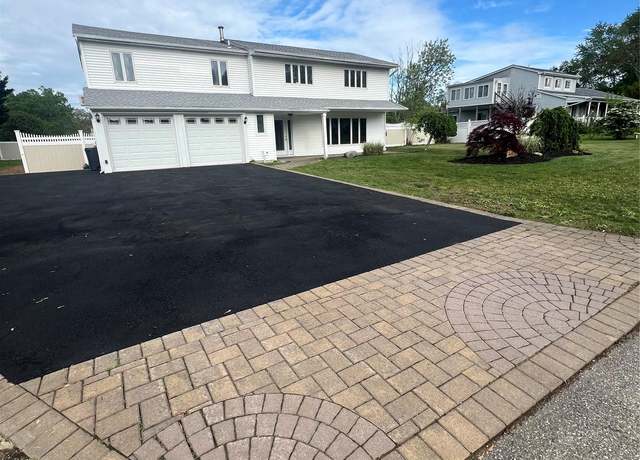Property at 35 Thomas St, Coram, NY 11727, 4 beds, 2.5 baths