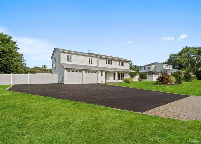 Property at 35 Thomas St, Coram, NY 11727, 4 beds, 2.5 baths