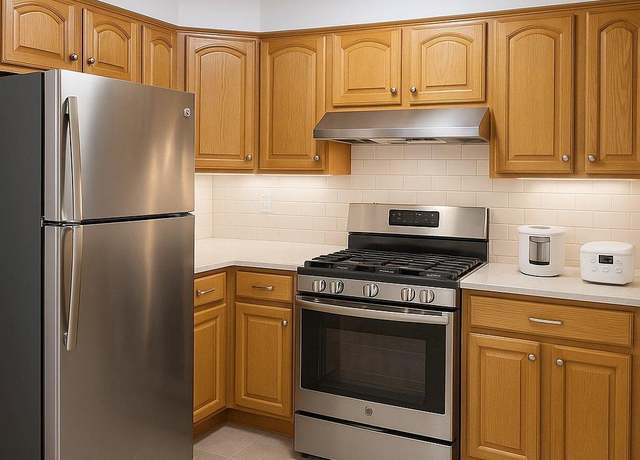 Property at Cherry 140-31 Ave Unit 4B, Flushing, NY 11355, 2 beds, 2 baths