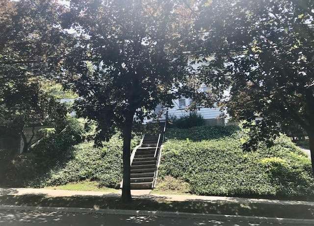 Property at 52 Nassau Rd, Great Neck, NY 11021, 3 beds, 2 baths
