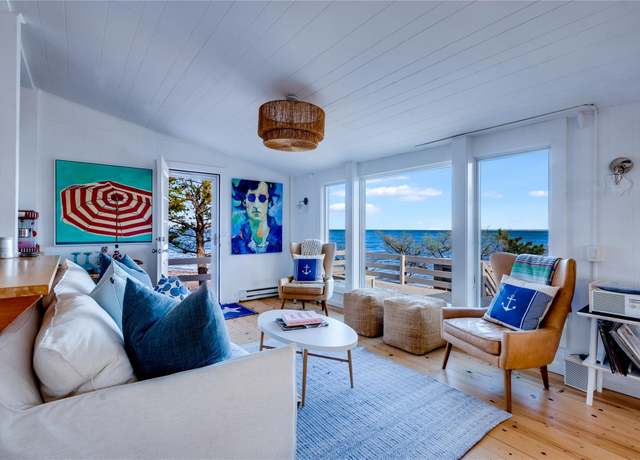 Property at 231 Gerard Dr, East Hampton, NY 11937, 3 beds, 1.5 baths