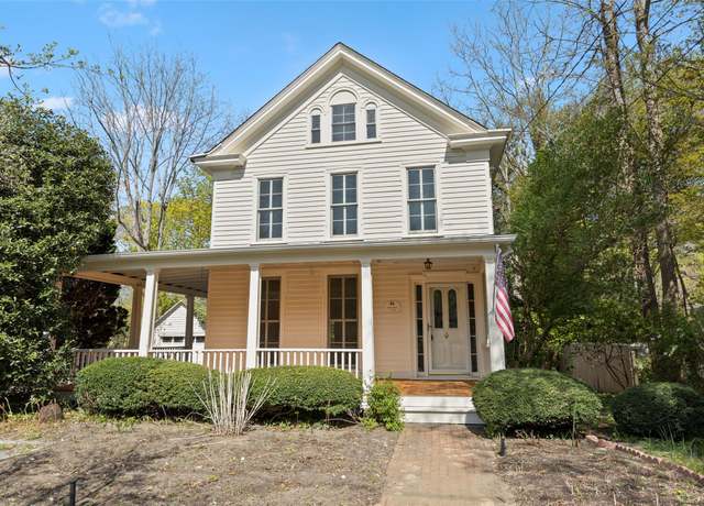 Property at 197 Christian Ave, Stony Brook, NY 11790, 3 beds, 1.5 baths