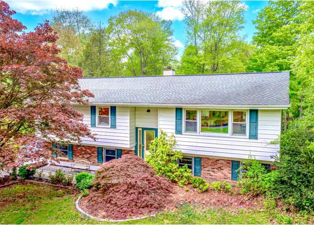 Property at 244 Shear Hill Rd, Mahopac, NY 10541, 3 beds, 2 baths