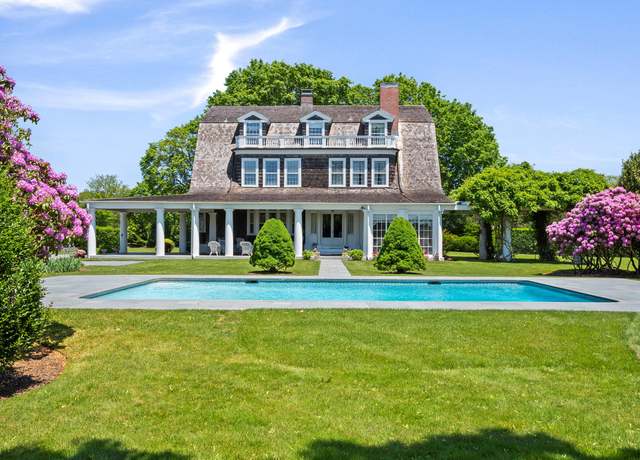 Property at 107 Quogue St, Quogue, NY 11959, 6 beds, 4.5 baths