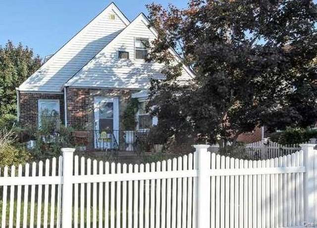 Property at 44 Huntley Rd, Elmont, NY 11003, 4 beds, 2.5 baths