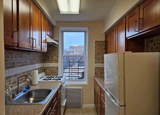 Property at 84-25 118 St Unit 6E, Kew Gardens, NY 11415, 1 bed, 1 bath