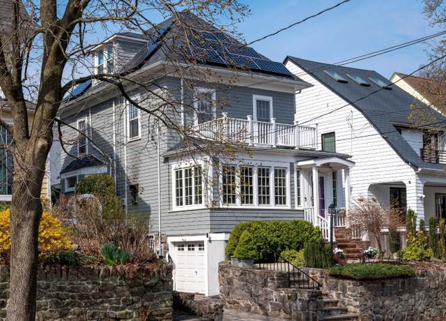 Property at 39 Rossmore Ave, Bronxville, NY 10708, 4 beds, 3.5 baths