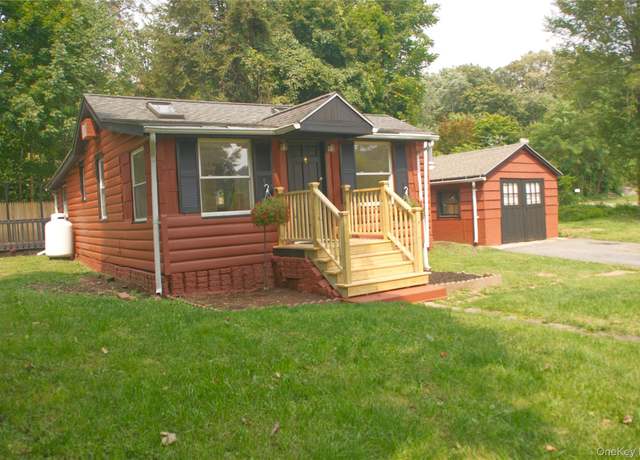Property at 20 Lake Shore Dr, Patterson, NY 12563, 2 beds, 1 bath