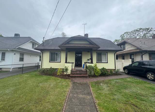 Property at 112 E Seaman Ave E, Freeport, NY 11520, 4 beds, 3 baths