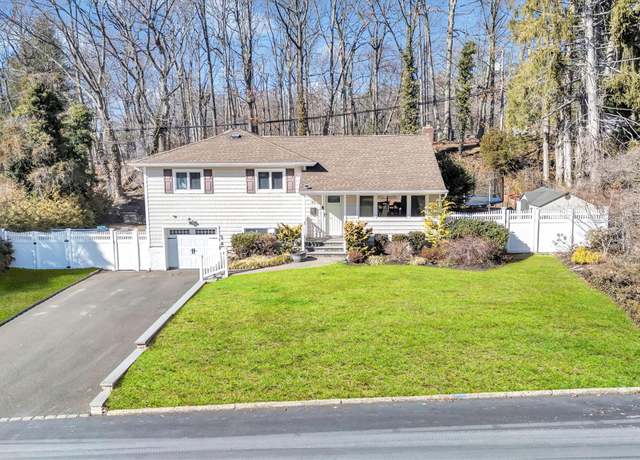 Property at 43 Gristmill Ln, Huntington, NY 11743, 3 beds, 2 baths