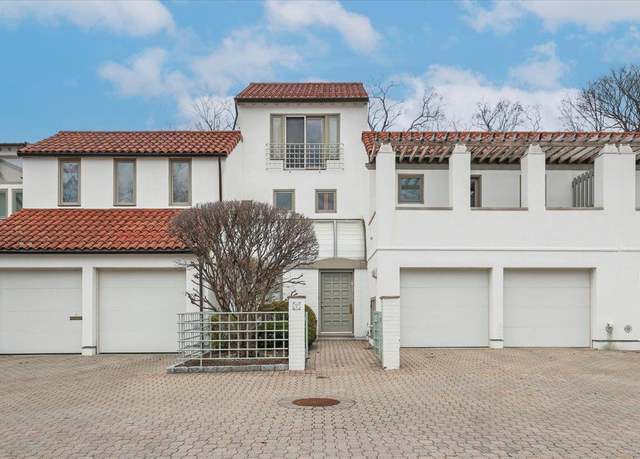Property at 4 Kassel Ct, Mamaroneck, NY 10543, 3 beds, 3.5 baths
