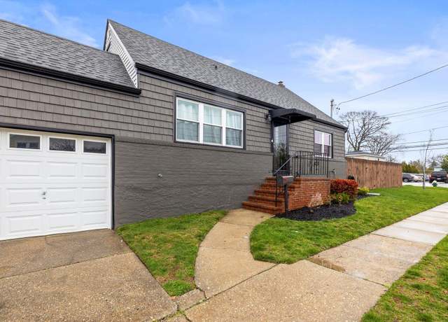 Property at 210 Parker Ave, West Hempstead, NY 11552, 4 beds, 3 baths