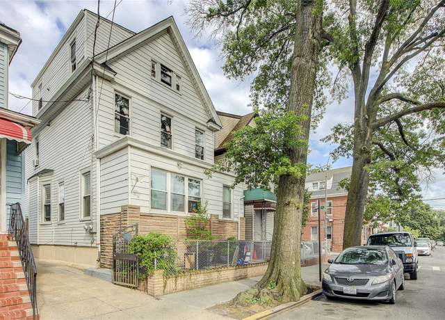 Property at 3763 99th St, Corona, NY 11368, 10 beds, 4 baths