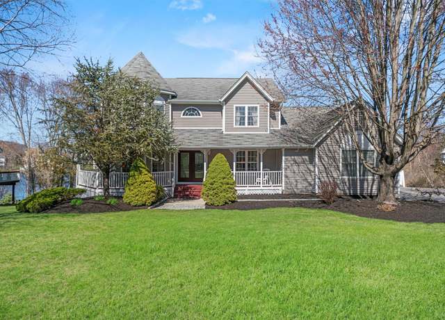 Property at 157 Creamery Pond Rd, Chester, NY 10918, 4 beds, 3.5 baths