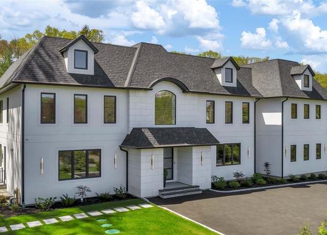 Property at 587 Caledonia Rd, Dix Hills, NY 11746, 7 beds, 7.5 baths