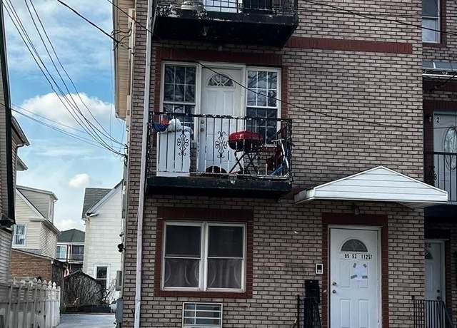 Property at 95-52 112 St, Richmond Hill S., NY 11419, 9 beds, 6 baths