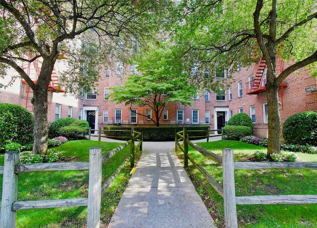 Property at 796 Bronx River Rd Unit B38, Bronxville, NY 10708, 1 bed, 1 bath