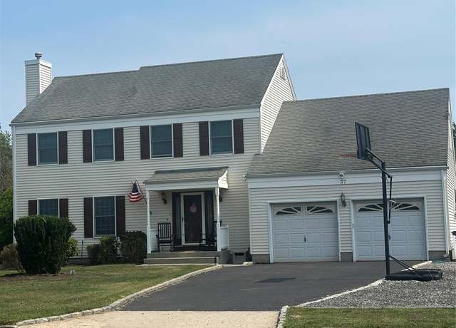 Property at 37 Tallmadge Trl, Miller Place, NY 11764, 4 beds, 2.5 baths