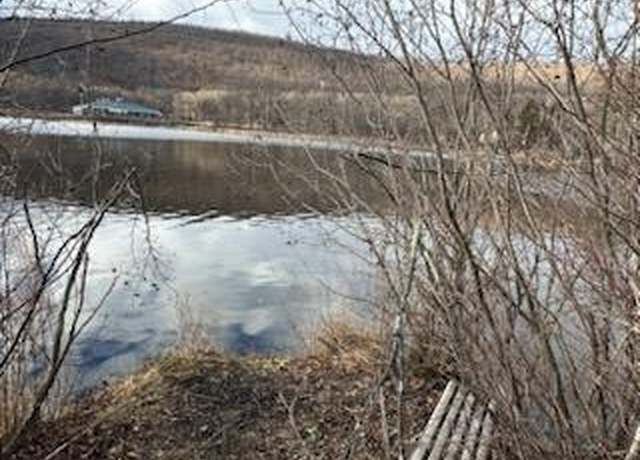 Property at 183 Old Tuxedo Rd, Greenwood Lake, NY 10950, 2 beds, 1 bath