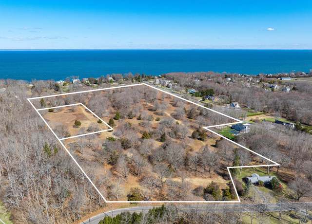 Property at 17240 Soundview Ave, Southold, NY 11971