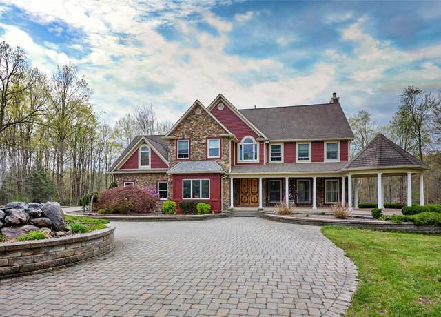 Property at 14 Stonewall Ct, Warwick, NY 10990, 4 beds, 4.5 baths