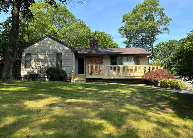 Property at 266 Adirondack Dr, Selden, NY 11784, 2 beds, 2 baths