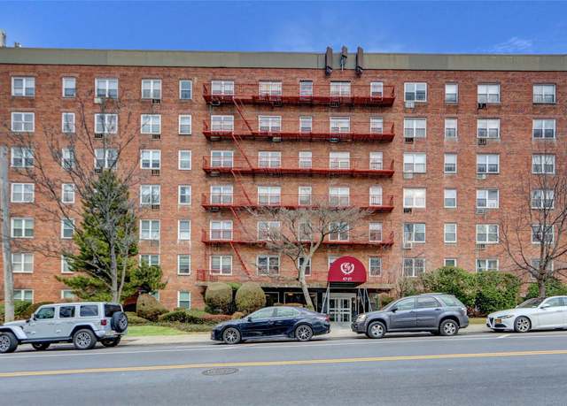 Property at 47-27 Little Neck Pkwy Unit 6D, Little Neck, NY 11362, 1 bath