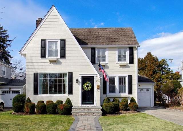 Property at 109 Fernwood Ter, Garden City, NY 11530, 3 beds, 2 baths