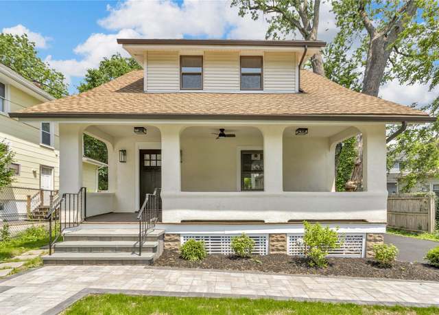 Property at 250 Cedar Hill Ave, Nyack, NY 10960, 3 beds, 2.5 baths
