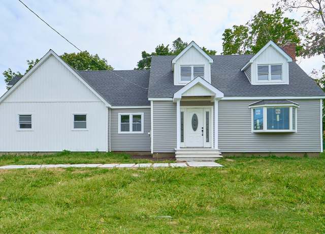 Property at 34 Smith St, Greenlawn, NY 11740, 4 beds, 2.5 baths