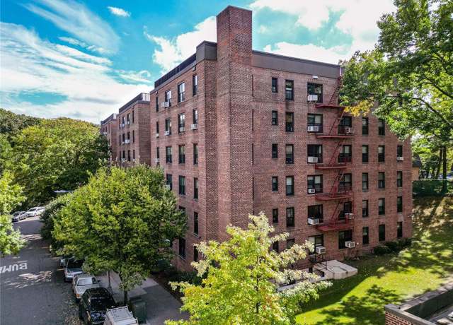 Property at 83-30 98th St Unit 1A, Woodhaven, NY 11421, 2 beds, 1 bath