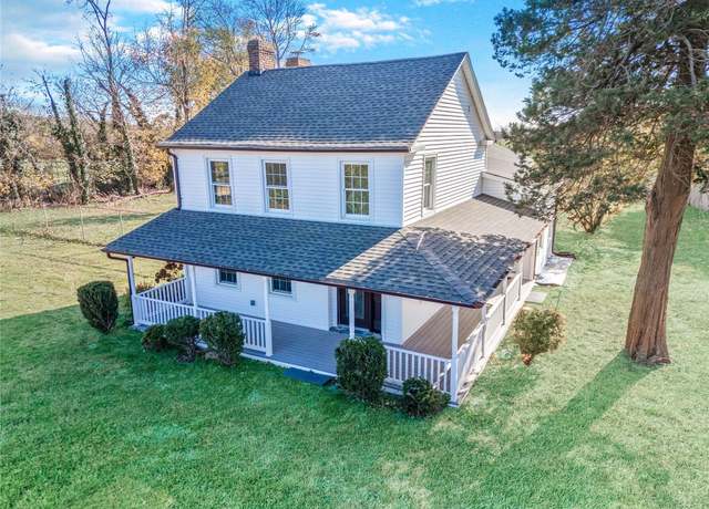 Property at 5185 Sound Ave, Riverhead, NY 11901, 5 beds, 4.5 baths
