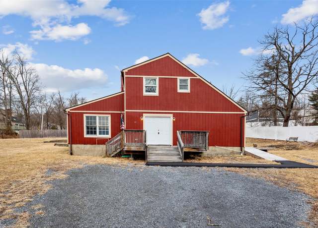Property at 37 St George's Ave, Monroe, NY 10950, 4 beds, 2 baths