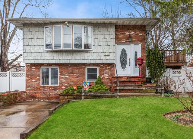 Property at 125 W 8th St, Deer Park, NY 11729, 5 beds, 3 baths