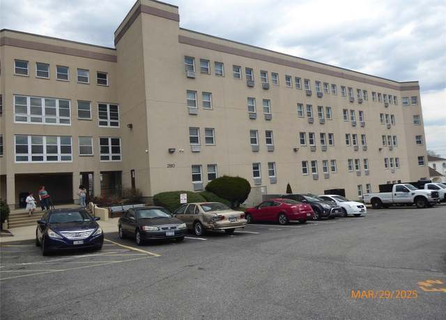 Property at 280 Lowndes Ave Unit 111G, Huntington Station, NY 11746, 1 bed, 1 bath