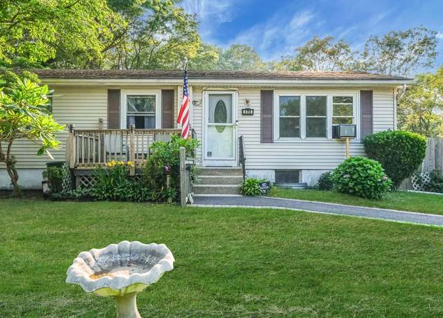Property at 172 Van Buren St, Mastic, NY 11950, 3 beds, 2 baths