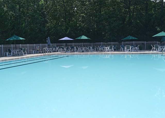 Property at 1661-291 Old Country #291, Riverhead, NY 11901, 2 beds, 1 bath