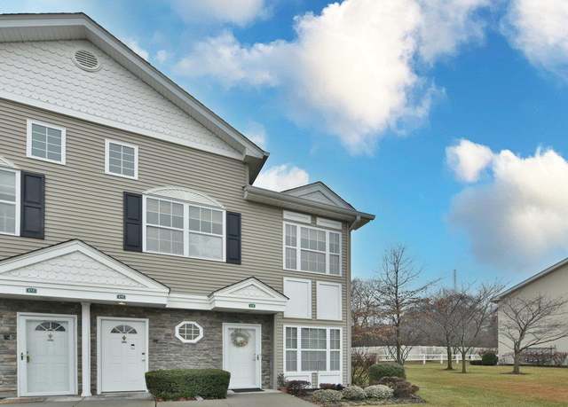 Property at 175 Spring Dr, East Meadow, NY 11554, 2 beds, 2 baths