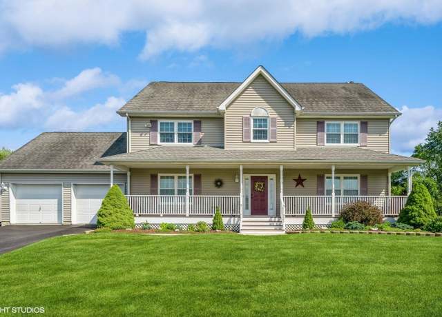 Property at 254 Village Dr, Florida, NY 10921, 5 beds, 3.5 baths