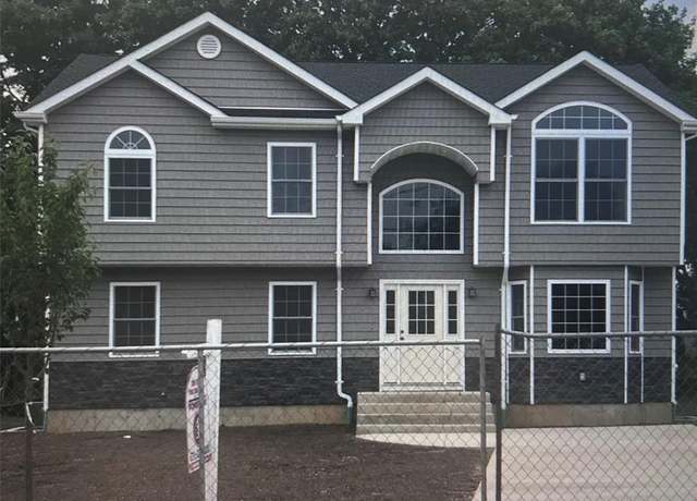 Property at 26 Gabon Ln, Coram, NY 11727, 6 beds, 4 baths